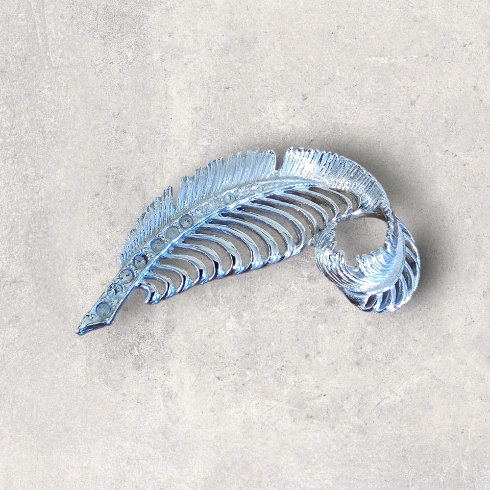 Vintage feather‎ brooch